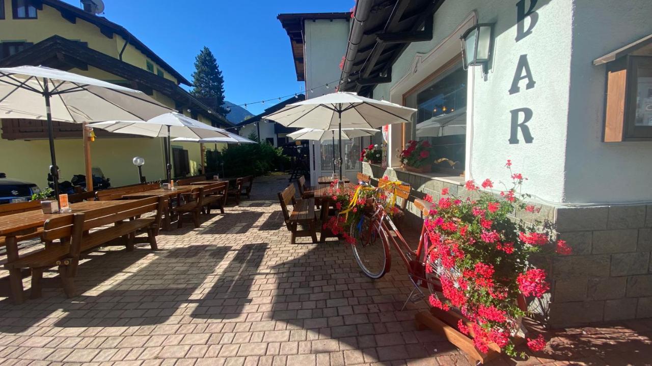 Casteluce Hotel Funivie Pinzolo Exterior photo