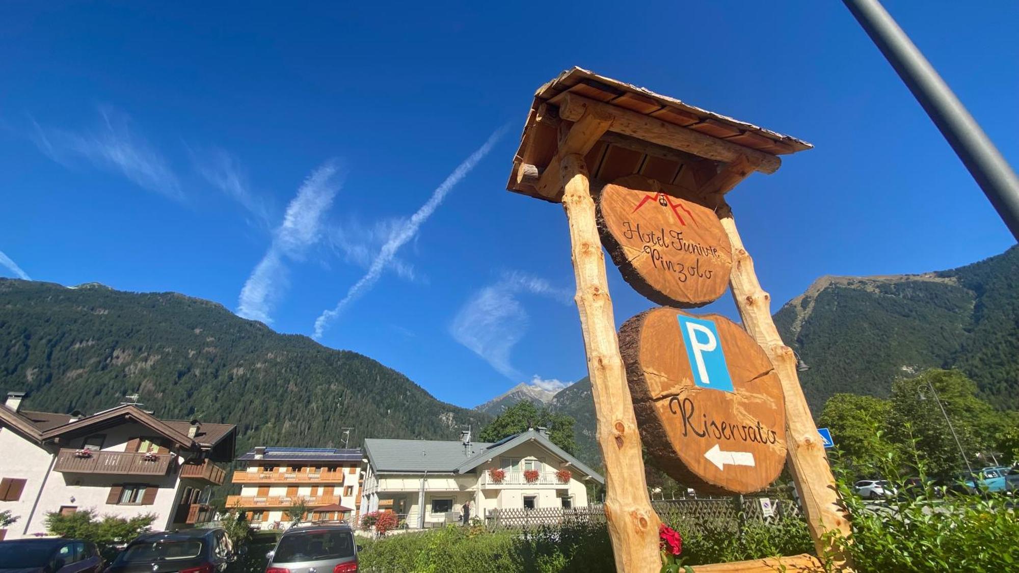 Casteluce Hotel Funivie Pinzolo Exterior photo