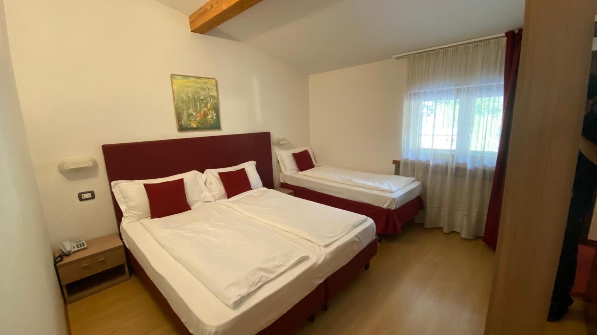 Casteluce Hotel Funivie Pinzolo Exterior photo